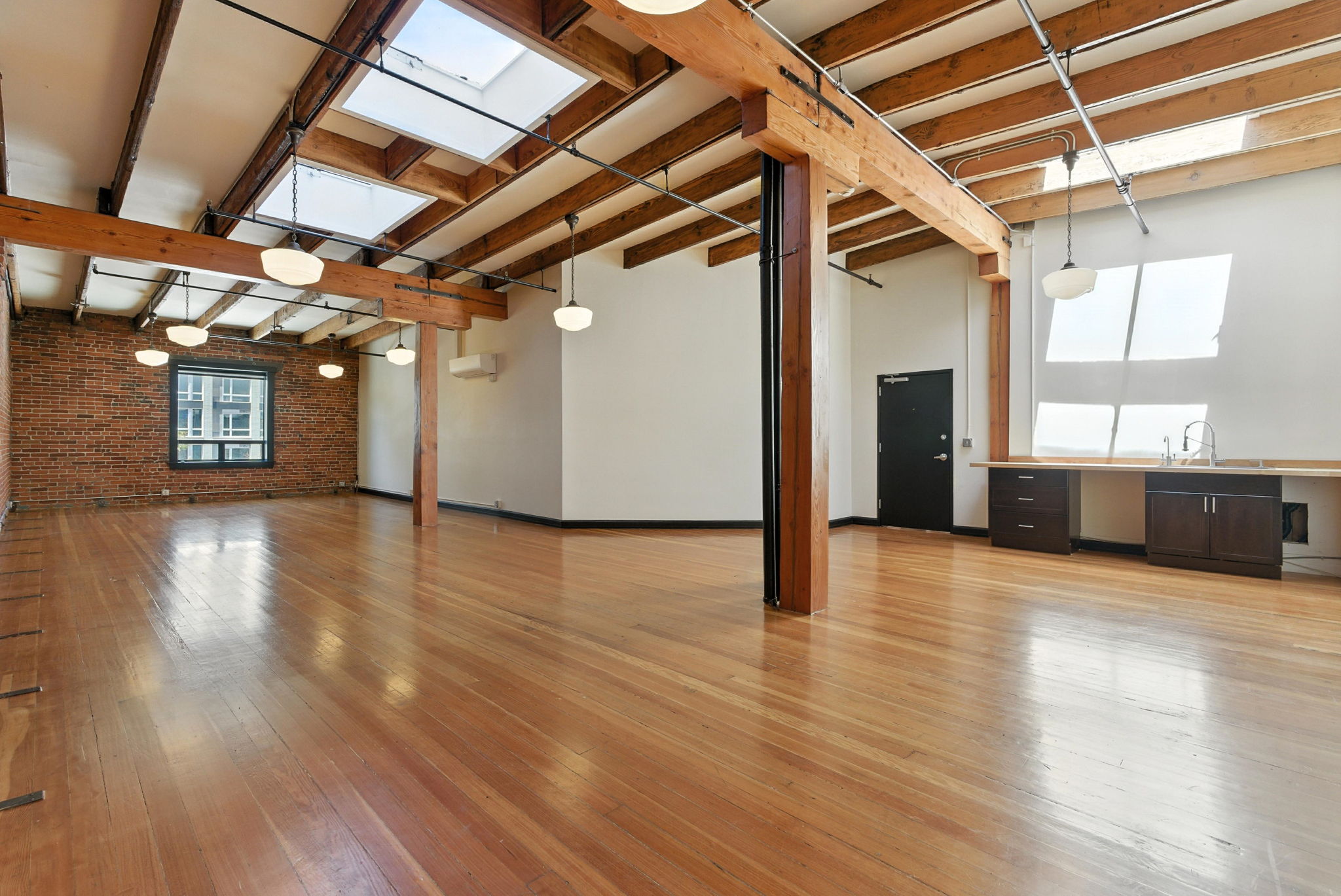 1306 NW Hoyt St.